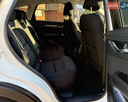 Белый Мазда СХ-5, объемом двигателя 2.2 л и пробегом 185 тыс. км за 18900 $, фото 100 на Automoto.ua