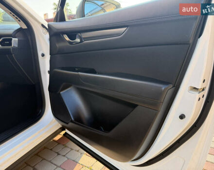 Белый Мазда СХ-5, объемом двигателя 2.2 л и пробегом 186 тыс. км за 18500 $, фото 105 на Automoto.ua