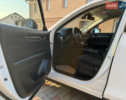 Белый Мазда СХ-5, объемом двигателя 2.2 л и пробегом 182 тыс. км за 18900 $, фото 132 на Automoto.ua