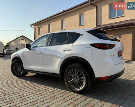 Белый Мазда СХ-5, объемом двигателя 2.2 л и пробегом 185 тыс. км за 18900 $, фото 16 на Automoto.ua