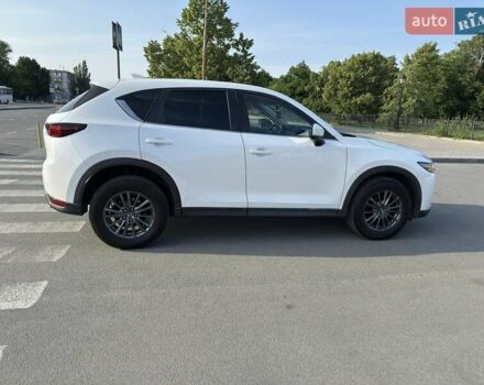 Белый Мазда СХ-5, объемом двигателя 2.49 л и пробегом 150 тыс. км за 15900 $, фото 2 на Automoto.ua