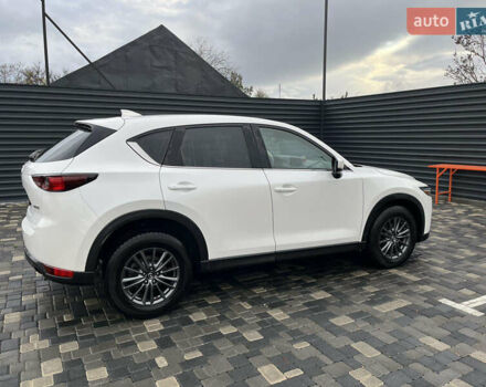 Білий Мазда СХ-5, об'ємом двигуна 2.49 л та пробігом 157 тис. км за 18600 $, фото 4 на Automoto.ua