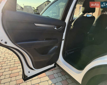 Белый Мазда СХ-5, объемом двигателя 2.2 л и пробегом 185 тыс. км за 18900 $, фото 87 на Automoto.ua