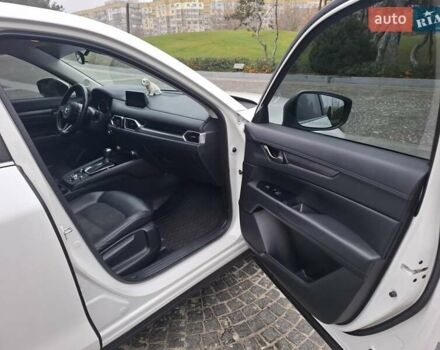 Белый Мазда СХ-5, объемом двигателя 2.5 л и пробегом 158 тыс. км за 17300 $, фото 20 на Automoto.ua