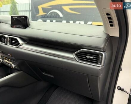 Білий Мазда СХ-5, об'ємом двигуна 2 л та пробігом 93 тис. км за 21800 $, фото 53 на Automoto.ua