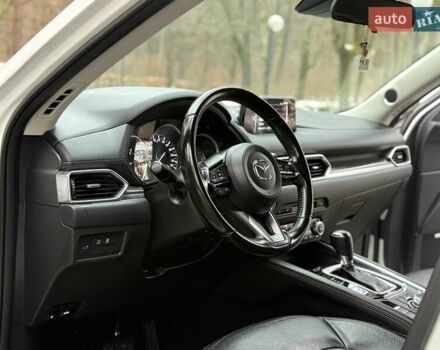 Білий Мазда СХ-5, об'ємом двигуна 2.49 л та пробігом 89 тис. км за 15800 $, фото 80 на Automoto.ua