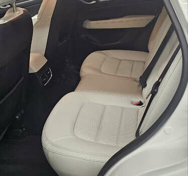 Белый Мазда СХ-5, объемом двигателя 2.49 л и пробегом 59 тыс. км за 21000 $, фото 4 на Automoto.ua