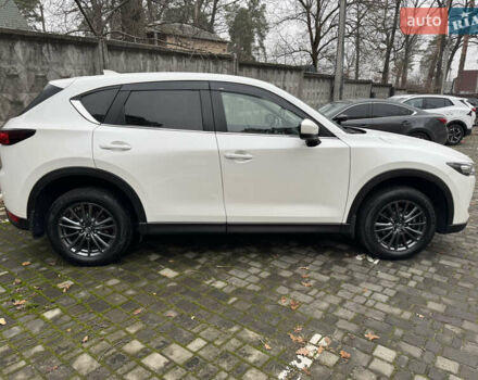 Белый Мазда СХ-5, объемом двигателя 2 л и пробегом 77 тыс. км за 23700 $, фото 7 на Automoto.ua