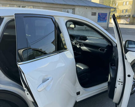 Білий Мазда СХ-5, об'ємом двигуна 2.5 л та пробігом 42 тис. км за 31000 $, фото 3 на Automoto.ua