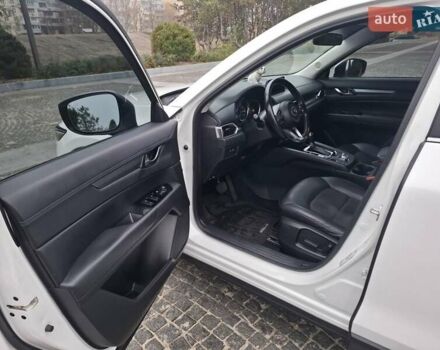 Белый Мазда СХ-5, объемом двигателя 2.5 л и пробегом 158 тыс. км за 17300 $, фото 14 на Automoto.ua