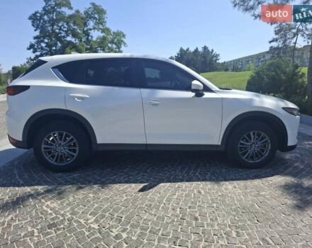 Белый Мазда СХ-5, объемом двигателя 2.5 л и пробегом 156 тыс. км за 17500 $, фото 5 на Automoto.ua
