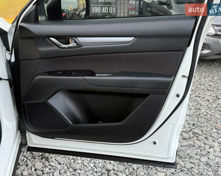 Білий Мазда СХ-5, об'ємом двигуна 2.5 л та пробігом 79 тис. км за 18500 $, фото 31 на Automoto.ua