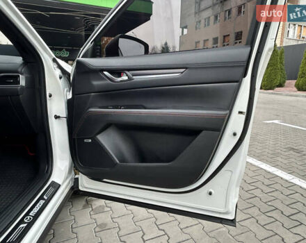 Белый Мазда СХ-5, объемом двигателя 2.49 л и пробегом 140 тыс. км за 21900 $, фото 22 на Automoto.ua