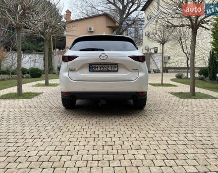 Белый Мазда СХ-5, объемом двигателя 2.49 л и пробегом 23 тыс. км за 29100 $, фото 4 на Automoto.ua