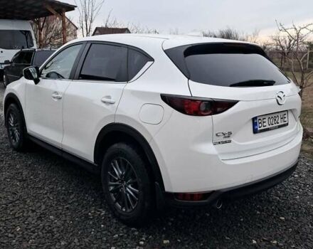 Белый Мазда СХ-5, объемом двигателя 2.5 л и пробегом 107 тыс. км за 22500 $, фото 2 на Automoto.ua