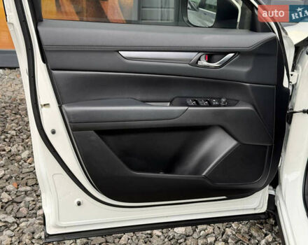 Білий Мазда СХ-5, об'ємом двигуна 2.5 л та пробігом 53 тис. км за 19999 $, фото 51 на Automoto.ua