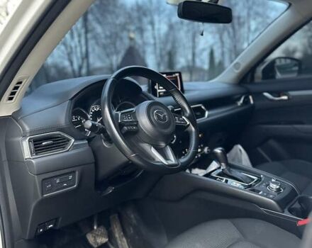 Білий Мазда СХ-5, об'ємом двигуна 2 л та пробігом 62 тис. км за 23000 $, фото 12 на Automoto.ua