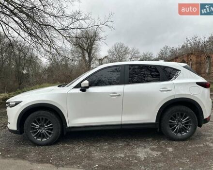 Білий Мазда СХ-5, об'ємом двигуна 2 л та пробігом 62 тис. км за 23000 $, фото 3 на Automoto.ua