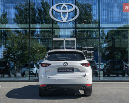 Белый Мазда СХ-5, объемом двигателя 2 л и пробегом 81 тыс. км за 24122 $, фото 3 на Automoto.ua