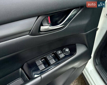 Белый Мазда СХ-5, объемом двигателя 2.5 л и пробегом 72 тыс. км за 18900 $, фото 19 на Automoto.ua