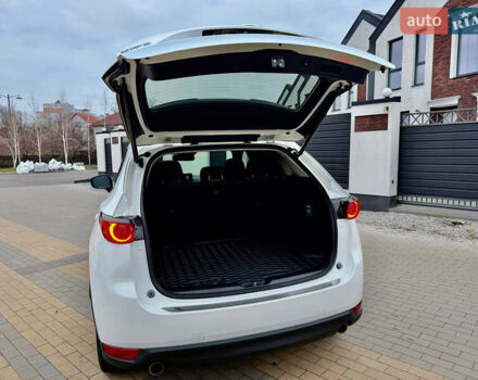 Белый Мазда СХ-5, объемом двигателя 2.49 л и пробегом 70 тыс. км за 23000 $, фото 4 на Automoto.ua