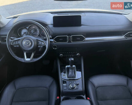 Белый Мазда СХ-5, объемом двигателя 2.5 л и пробегом 128 тыс. км за 20000 $, фото 12 на Automoto.ua