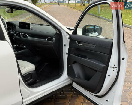 Мазда СХ-5 2021 у Києві на Automoto.ua Білий Мазда СХ-5, об'ємом двигуна 2.49 л та пробігом 111 тис. км за 21500 $, фото 25 на Automoto.ua