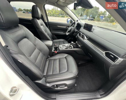 Белый Мазда СХ-5, объемом двигателя 2.5 л и пробегом 36 тыс. км за 22500 $, фото 24 на Automoto.ua