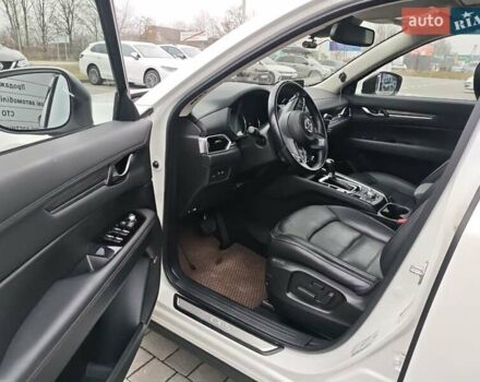 Белый Мазда СХ-5, объемом двигателя 2.49 л и пробегом 67 тыс. км за 23600 $, фото 9 на Automoto.ua