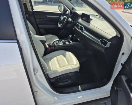 Белый Мазда СХ-5, объемом двигателя 2.49 л и пробегом 32 тыс. км за 22000 $, фото 3 на Automoto.ua
