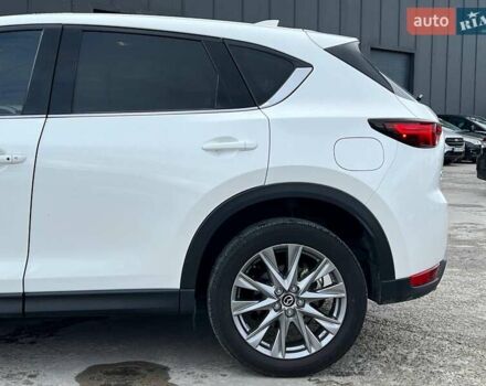 Мазда СХ-5 2021 у Львові на Automoto.ua Білий Мазда СХ-5, об'ємом двигуна 2.5 л та пробігом 35 тис. км за 25990 $, фото 3 на Automoto.ua