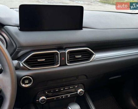 Мазда СХ-5 2023 в Полтаве на Automoto.ua Белый Мазда СХ-5, объемом двигателя 2.49 л и пробегом 30 тыс. км за 23500 $, фото 27 на Automoto.ua