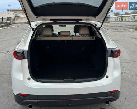 Мазда СХ-5 2023 в Полтаве на Automoto.ua Белый Мазда СХ-5, объемом двигателя 2.49 л и пробегом 30 тыс. км за 23500 $, фото 43 на Automoto.ua