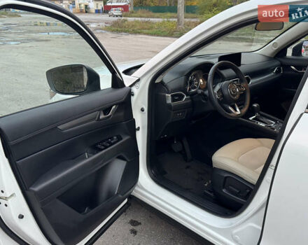 Мазда СХ-5 2023 в Полтаве на Automoto.ua Белый Мазда СХ-5, объемом двигателя 2.49 л и пробегом 30 тыс. км за 23500 $, фото 12 на Automoto.ua