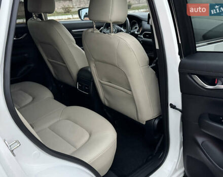 Мазда СХ-5 2023 в Полтаве на Automoto.ua Белый Мазда СХ-5, объемом двигателя 2.49 л и пробегом 30 тыс. км за 23500 $, фото 49 на Automoto.ua