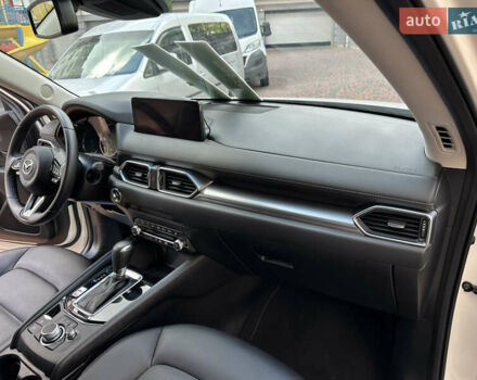 Білий Мазда СХ-5, об'ємом двигуна 2 л та пробігом 33 тис. км за 25650 $, фото 143 на Automoto.ua