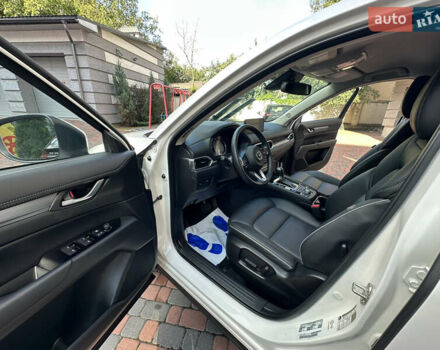 Білий Мазда СХ-5, об'ємом двигуна 2 л та пробігом 33 тис. км за 25650 $, фото 129 на Automoto.ua