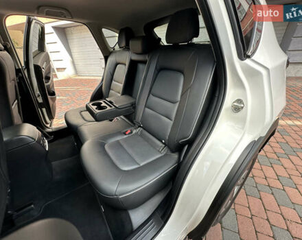 Білий Мазда СХ-5, об'ємом двигуна 2 л та пробігом 33 тис. км за 25650 $, фото 170 на Automoto.ua