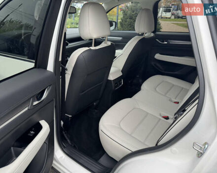 Белый Мазда СХ-5, объемом двигателя 2.49 л и пробегом 13 тыс. км за 26700 $, фото 17 на Automoto.ua