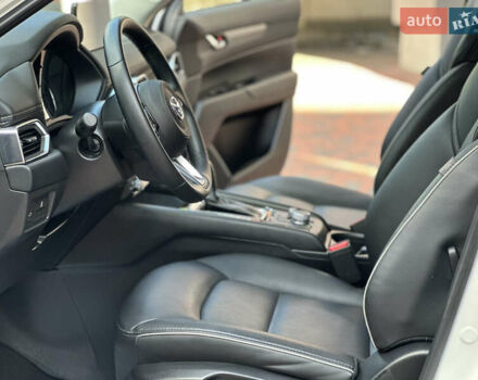 Білий Мазда СХ-5, об'ємом двигуна 2 л та пробігом 33 тис. км за 25650 $, фото 128 на Automoto.ua