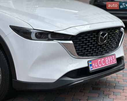 Білий Мазда СХ-5, об'ємом двигуна 2 л та пробігом 33 тис. км за 25650 $, фото 27 на Automoto.ua