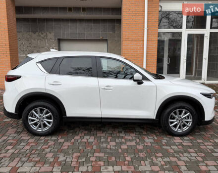 Белый Мазда СХ-5, объемом двигателя 2 л и пробегом 25 тыс. км за 30400 $, фото 4 на Automoto.ua