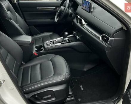 Белый Мазда СХ-5, объемом двигателя 2.49 л и пробегом 27 тыс. км за 32537 $, фото 5 на Automoto.ua