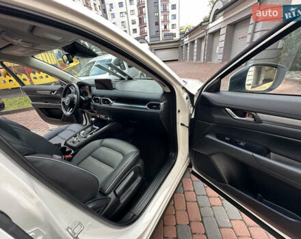 Білий Мазда СХ-5, об'ємом двигуна 2 л та пробігом 33 тис. км за 25650 $, фото 156 на Automoto.ua
