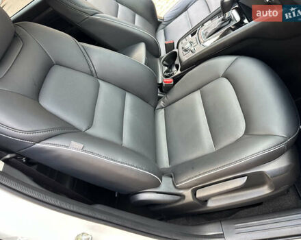 Білий Мазда СХ-5, об'ємом двигуна 2 л та пробігом 33 тис. км за 25650 $, фото 151 на Automoto.ua