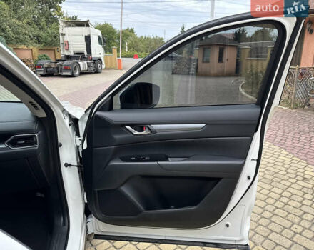 Білий Мазда СХ-5, об'ємом двигуна 2.5 л та пробігом 8 тис. км за 25500 $, фото 61 на Automoto.ua