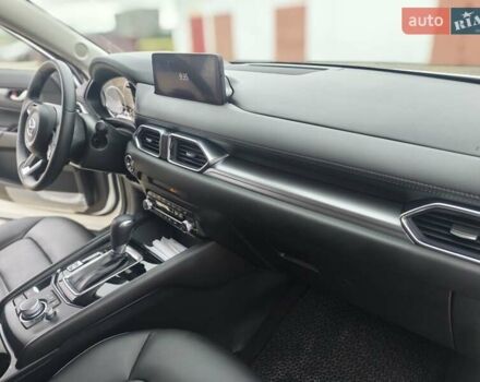 Белый Мазда СХ-5, объемом двигателя 2.49 л и пробегом 6 тыс. км за 26800 $, фото 2 на Automoto.ua