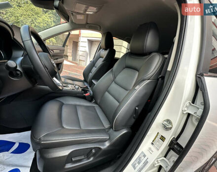 Білий Мазда СХ-5, об'ємом двигуна 2 л та пробігом 33 тис. км за 25650 $, фото 131 на Automoto.ua