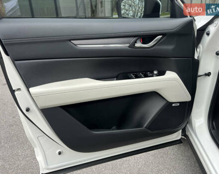 Білий Мазда СХ-5, об'ємом двигуна 2.49 л та пробігом 4 тис. км за 29500 $, фото 85 на Automoto.ua