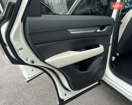 Білий Мазда СХ-5, об'ємом двигуна 2.49 л та пробігом 4 тис. км за 29500 $, фото 65 на Automoto.ua